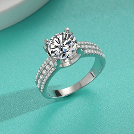 莫桑钻;莫桑钻项饰;戒指