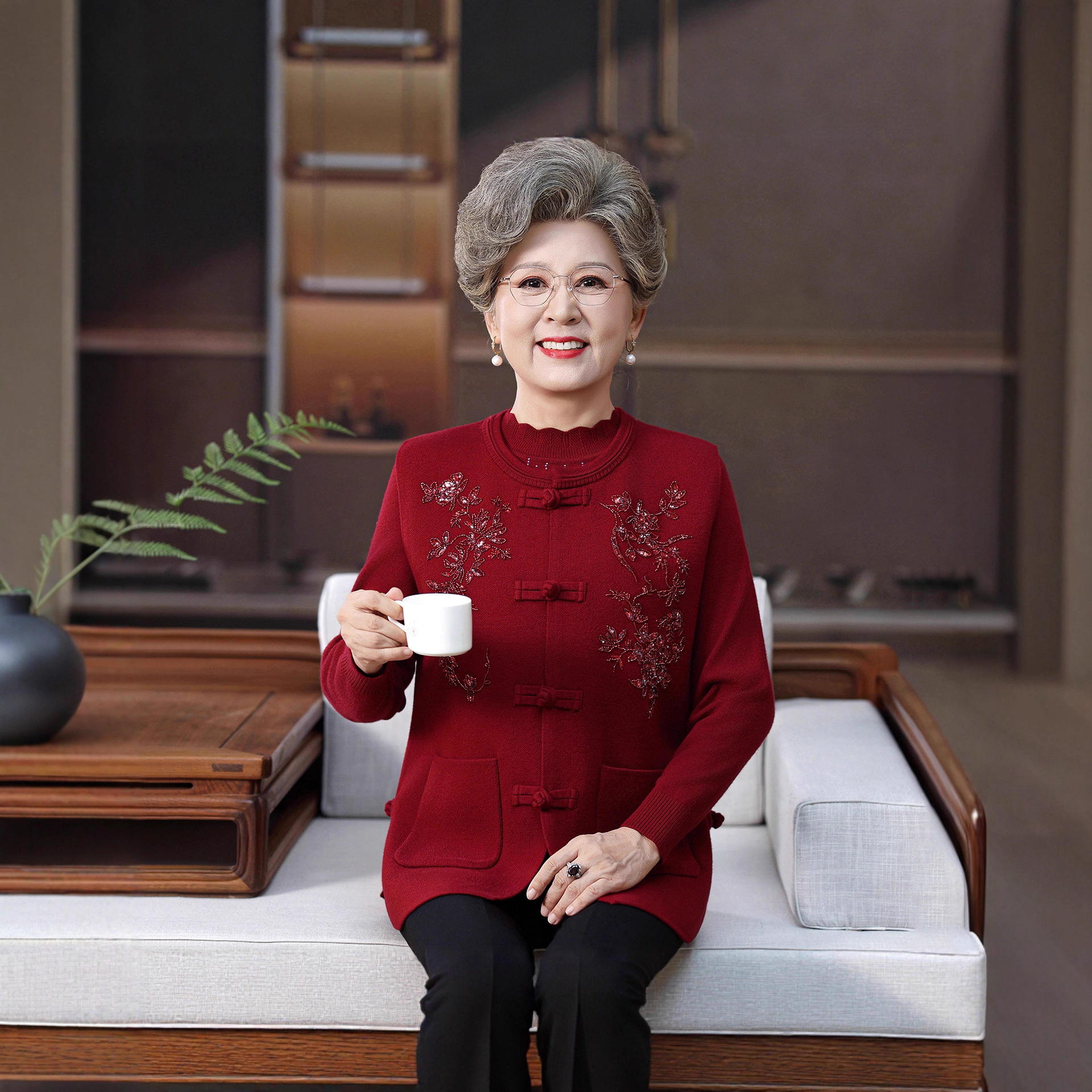 中老年妈妈针织开衫时尚马甲上衣两件套老太太宽松毛衣秋冬风，女装套装/套裙，妃慕昵服饰