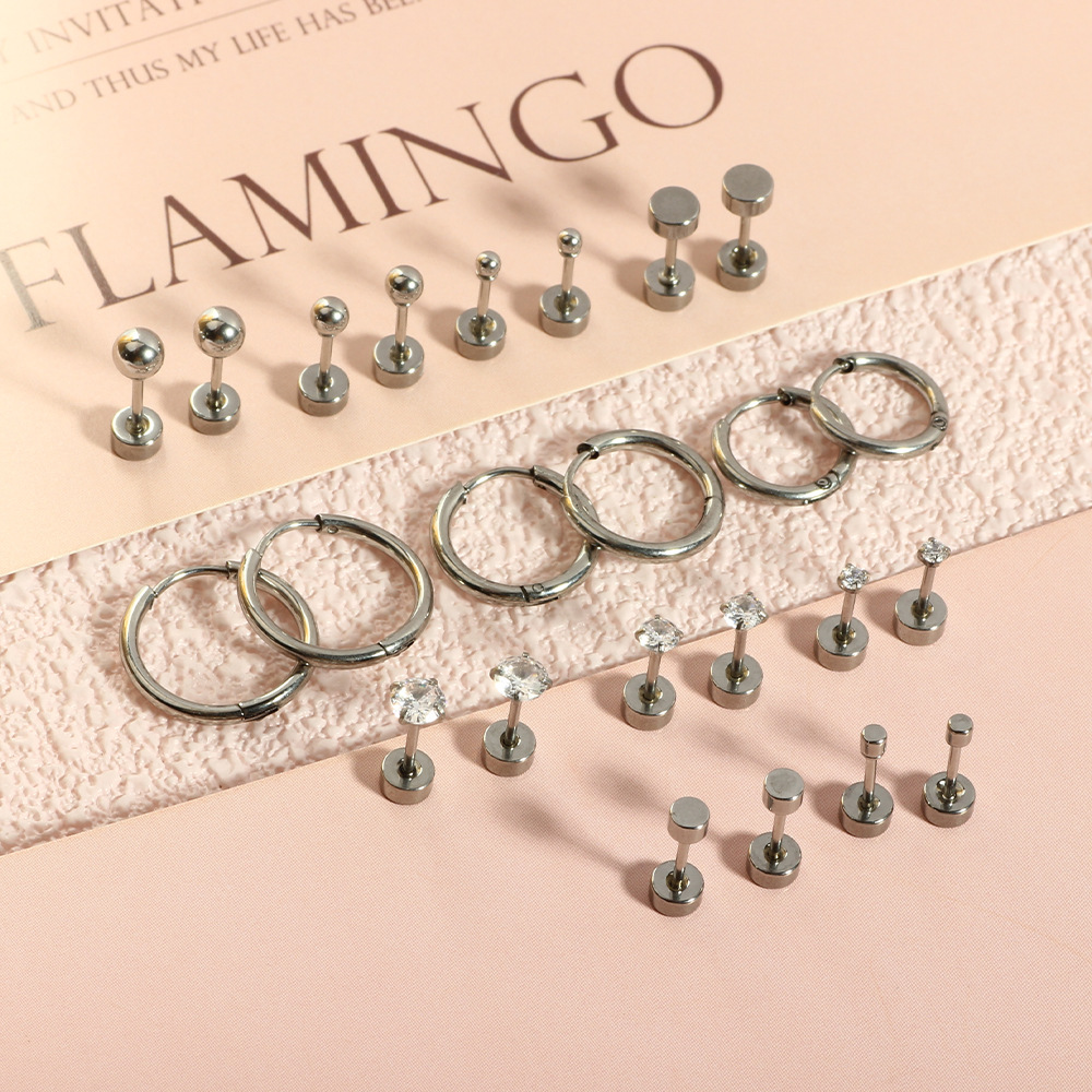 16G labret stud size and finish detail