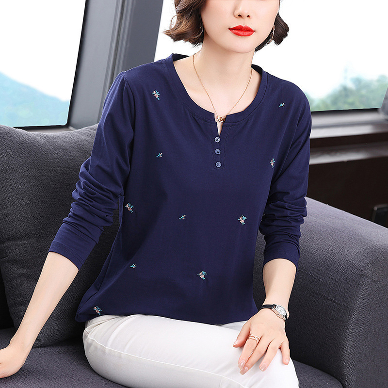 Middle-aged mom Autumn wear 2022 new versatile casual long-sleeved T-shirt women plus size loose Western style top