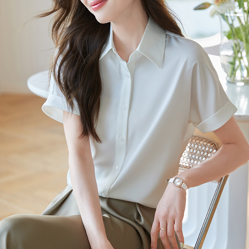 2025 Short-Sleeved Shirt for Women, Loose Fit, Japanese Style, Versatile, Summer Drapey Texture Top, Petite Size, Thin Satin, Elegant
