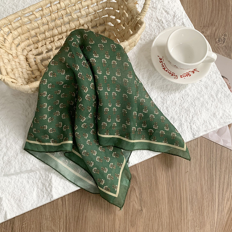 Bufanda de seda, bufanda cuadrada pequeña, sentido avanzado, verano nuevo estilo, bufanda decorativa, bolsa atada, cinta, pañuelo en la cabeza, cinta para el cabello, cinta para el cabello