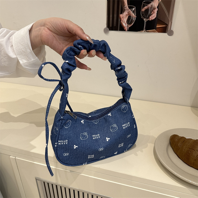 2025 New Niche Fashion Denim Women's Bag Portable Pleated Shoulder Crossbody Dumpling Bag Cloud Bag 2025 New Niche Fashion Denim Women's Bag Portable Pleated Shoulder Crossbody Dumpling Bag Cloud Bag