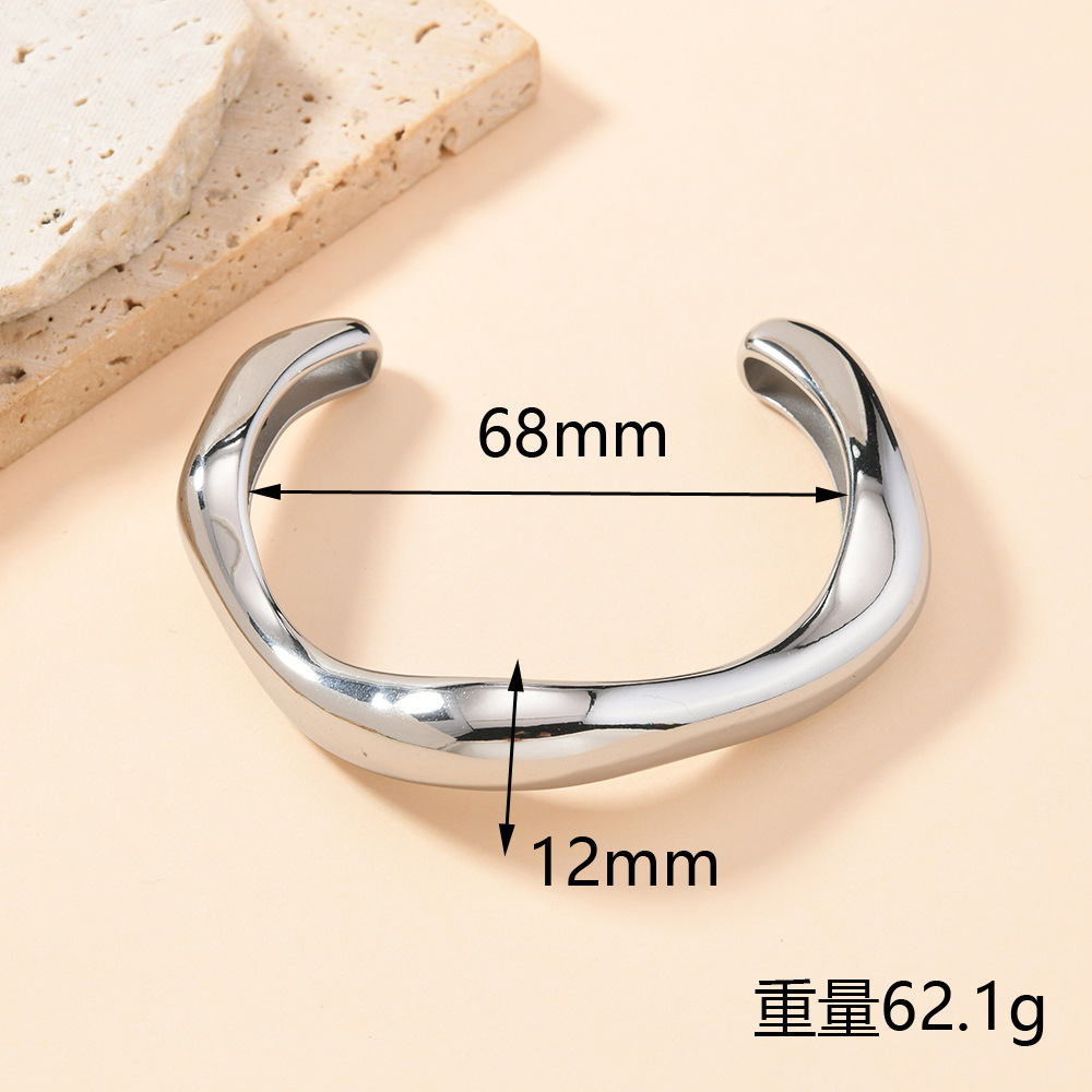 Europa y los Estados Unidos acero inoxidable transfronterizo joyas de fundición irregular ondas brillante brazalete exagerado personalidad abertura brazalete al por mayor