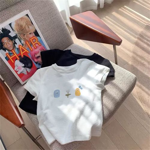 Turns heads everywhere! Japanese-style milky-soft pastel yellow short-sleeve T-shirt for women—2025 summer, perfectly balanced shoulders, and a figure-flattering top.