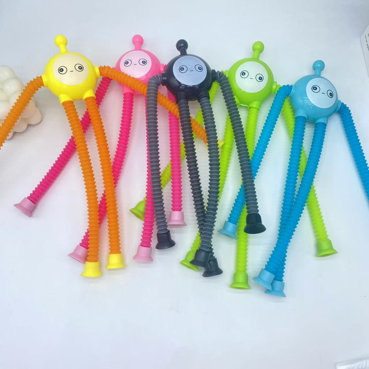 Tubo telescópico al por mayor dibujos animados lindo rompecabezas huevo fiesta descompresión juguete aburrido descompresión artefacto ventosa tubo tirón