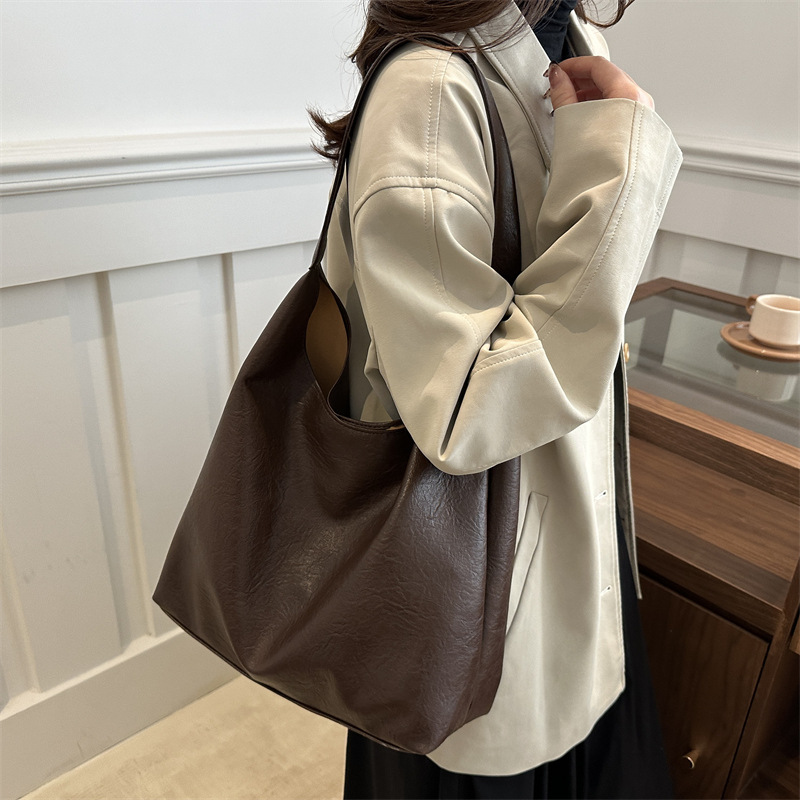 2024 color sólido nuevo estilo simple ocio de viaje axilar de hombro bolso de dos piezas conjunto de otoño y invierno gran capacidad retro