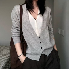 灰色假两件针织衫上衣女2025新款爆款秋季韩系慵懒高级感毛衣