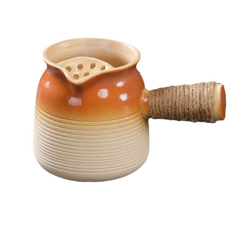 Tetera en una estufa, tarros de té con leche a la parrilla, ollas especiales, utensilios de cerámica de cocción en seco para el hogar, juego completo de juegos de té