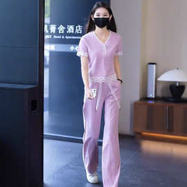 夏日绝美穿搭套装女士新款减龄粉色系休闲宽松V领短袖两件套女装
