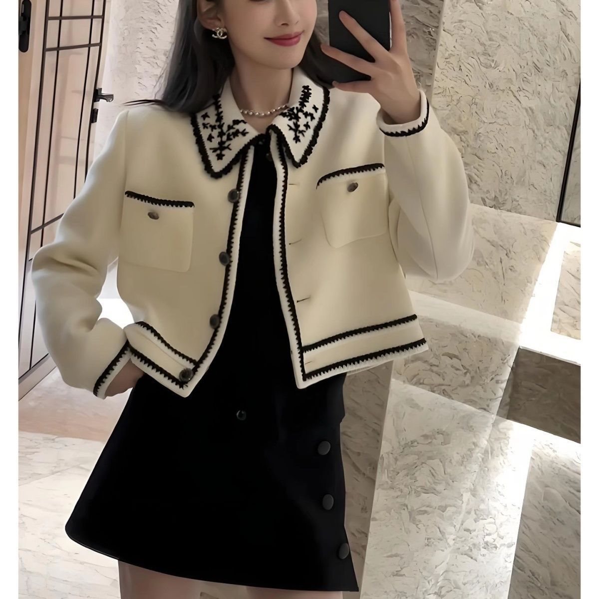 名媛春秋冬季新款法式翻领绣花轻奢气质小香风外套女百搭显瘦上衣