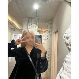 朴彩英rose明星同款韩版复古V领黑色丝绒荷叶边长袖连衣裙女短裙