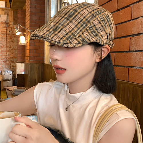 Vintage Japanese beanie for women, suitable for spring and summer, versatile, grid pattern, makes face look smaller, newsboy hat, painter's hat, large head circumference, forward hat, trendy