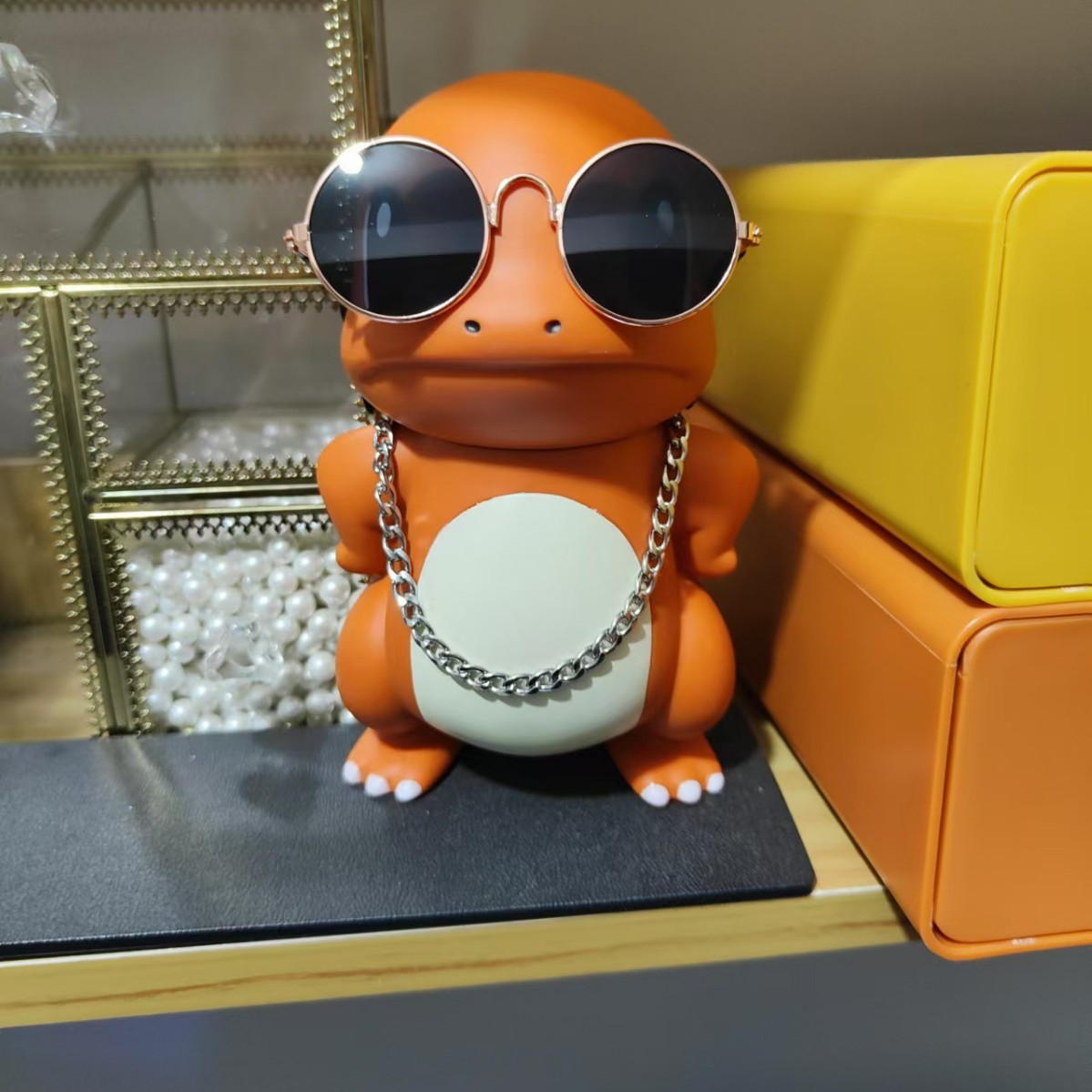 Arrogante y arrogante pequeño dragón de fuego en línea accesorios de automóviles tronco colgantes de techo decoración creativa hecha a mano