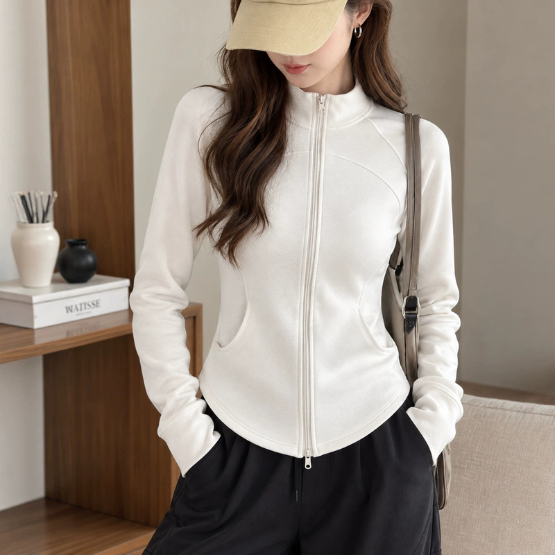 Short stand-up collar zippered sweatshirt jacket for women, 2026 autumn collection, with a curved hem, slim fit, and available in multiple colors, a sporty cardigan Short stand-up collar zippered sweatshirt jacket for women, 2026 autumn collection, with a curved hem, slim fit, and available in multiple colors, a sporty cardigan