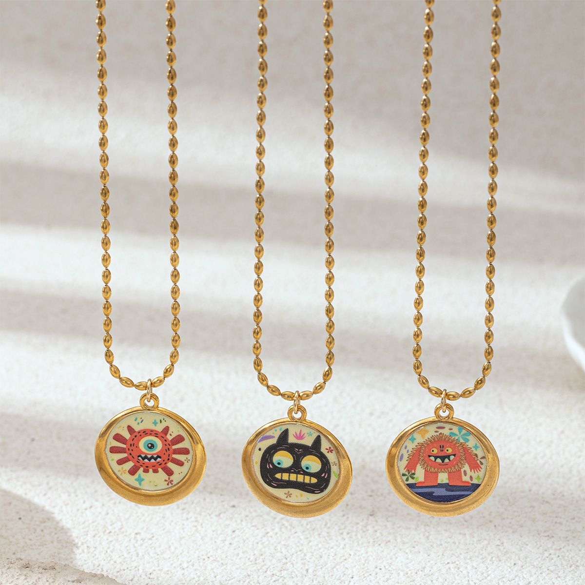 Collar de acero inoxidable para mujeres no se desvanece colgante de monstruo cadena de clavícula ligera lujo transfronterizo joyería caliente
