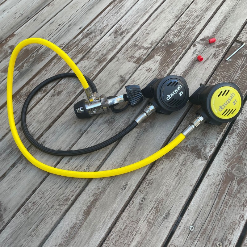 Buceo primero y segundo nivel cabeza válvula reductora de presión respirador regulador de espera Profundidad de presión triple medidor de equipo de buceo conjunto completo