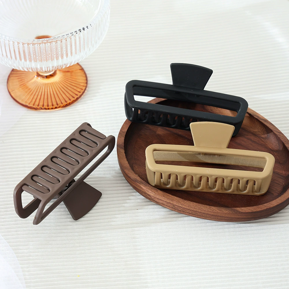 Rectangular crab pin, shark, simple and elegant design, high-quality style
