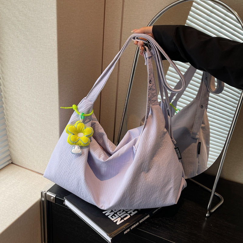 纯色手提包女大容量时尚气质包简约腋下包手拎包新款单肩休闲大包