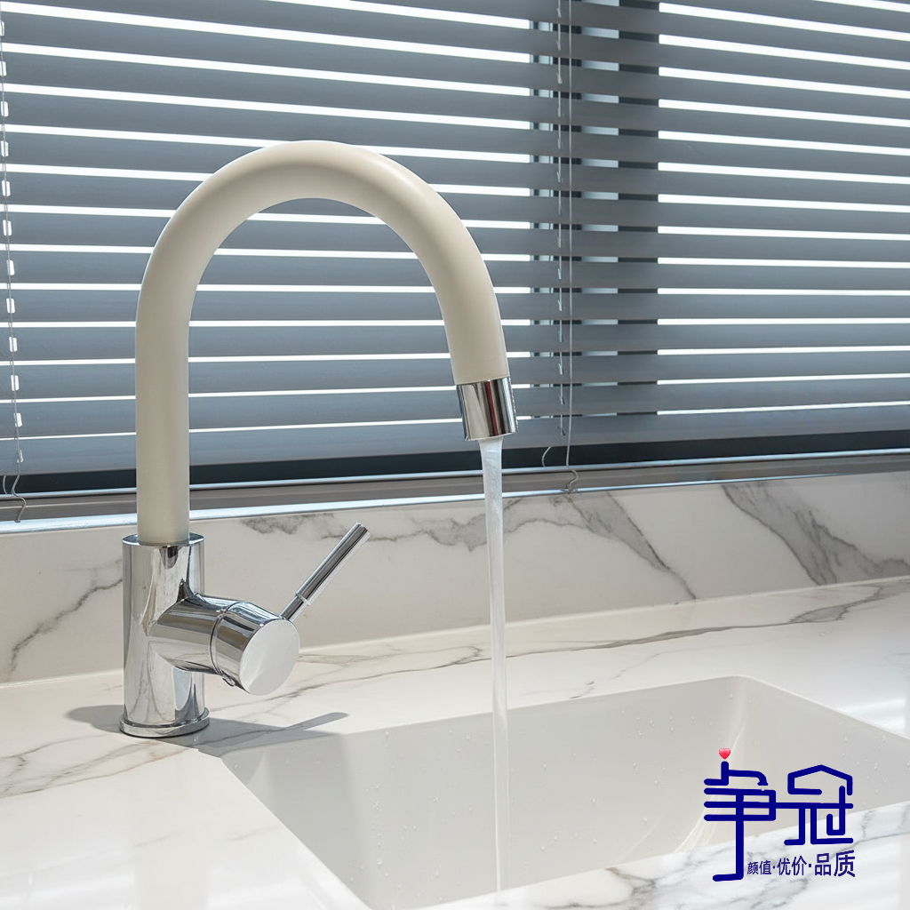 Comercio exterior transfronterizo colorido tubería universal grifo de agua de cocina fría y caliente lavabo lavavajillas lavabo anti-splashing lavabo universal grifo