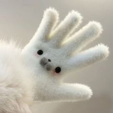 海豹创意造型毛绒手套冬季加厚防寒少女骑行日常用拍照氛围感手套