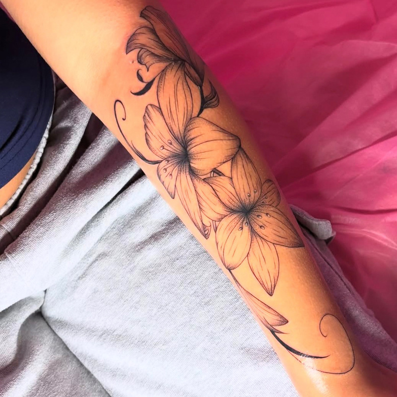 Dark Style Realistic Lily Tattoo Stickers, High-End Dot Design, Waterproof and Wear-Resistant, Personalized Arm Stickers