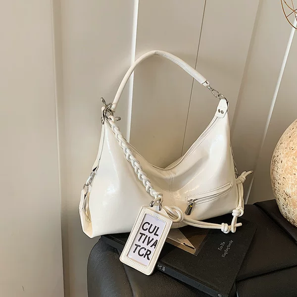 Korean Style Retro Large-Capacity Tote Bag 2025 New Fashion Stylish Commuter Texture Shoulder Bag Motorcycle Bag for Women