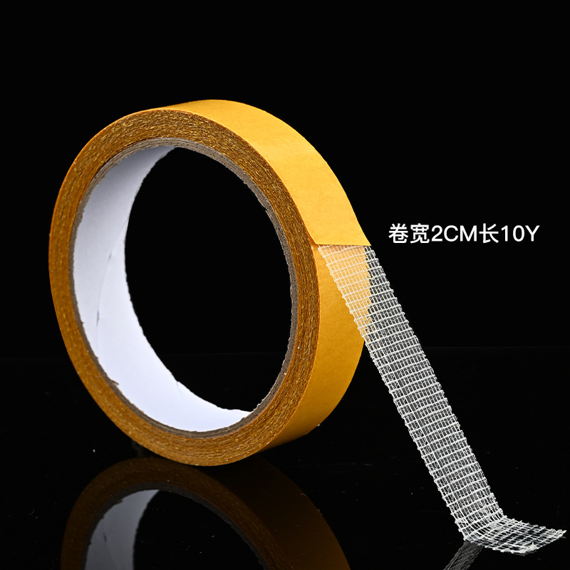 花屋の材料の花の花束を包装して手作りのdiyバラの花を刺します。