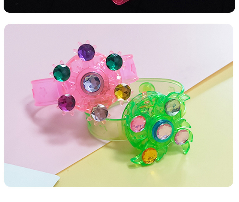 Luminous gyro watch details 15.jpg