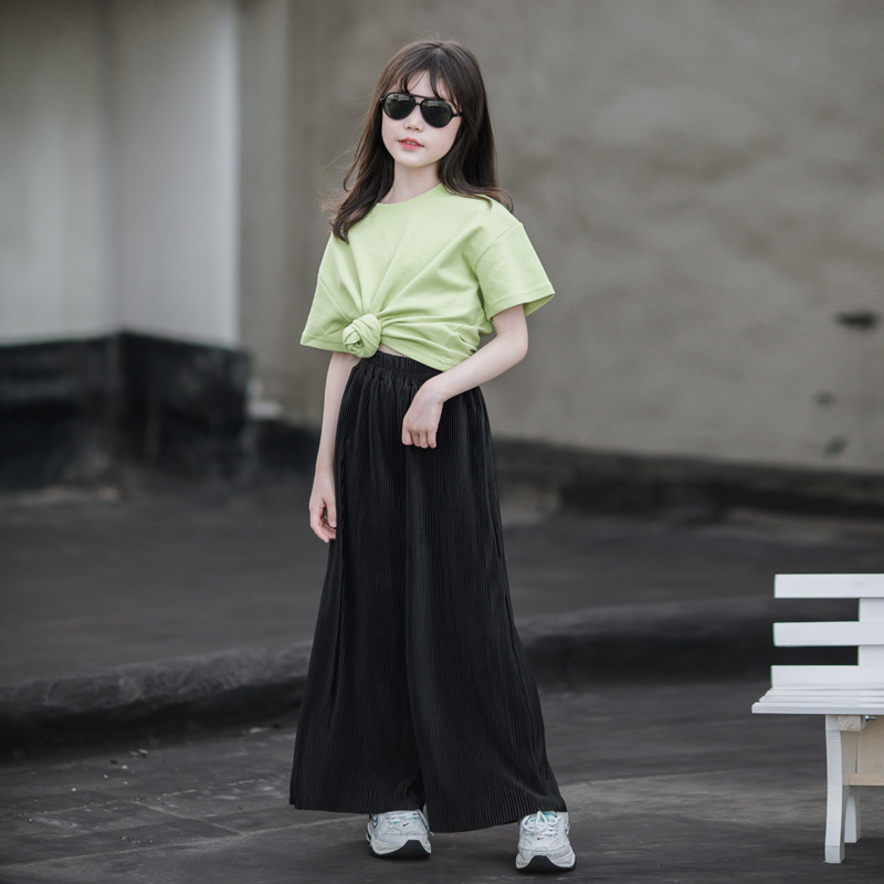 Camiseta básica de algodón para niñas con cuello redondo de manga corta blanca 2023 primavera y verano nuevos niños medianos y grandes camiseta simple para todo el partido