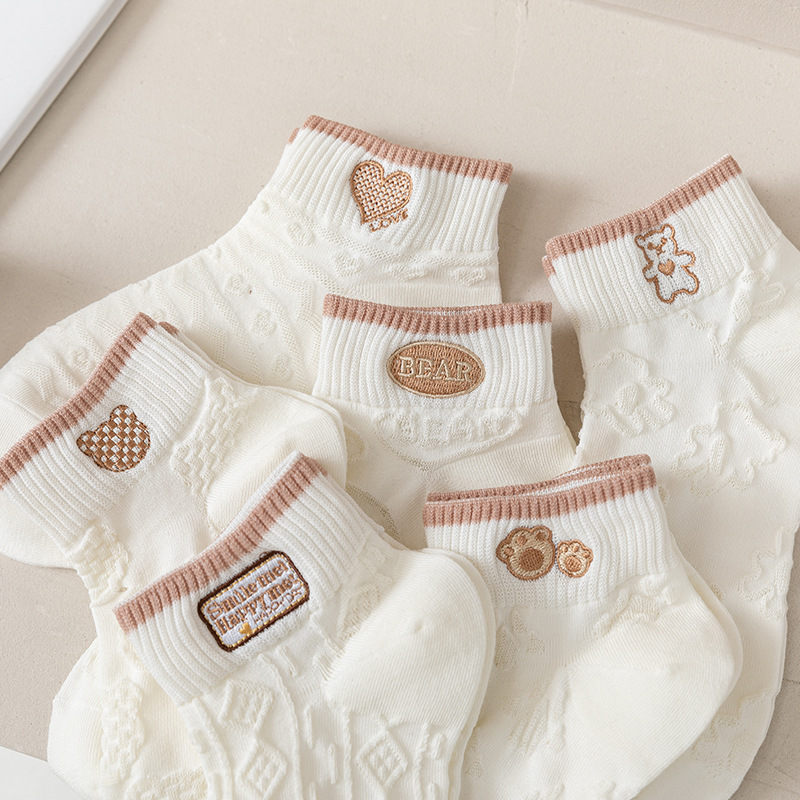 White Socks Wholesale for Women, Spring and Summer Korean and Japanese College Style Low-Cut Short Socks, Women's Sweat-Absorbent and Breathable, Can Be Shipped on Behalf of the Trend