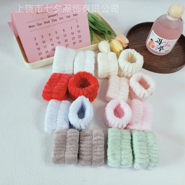 Solid color coral bracelet for face washing