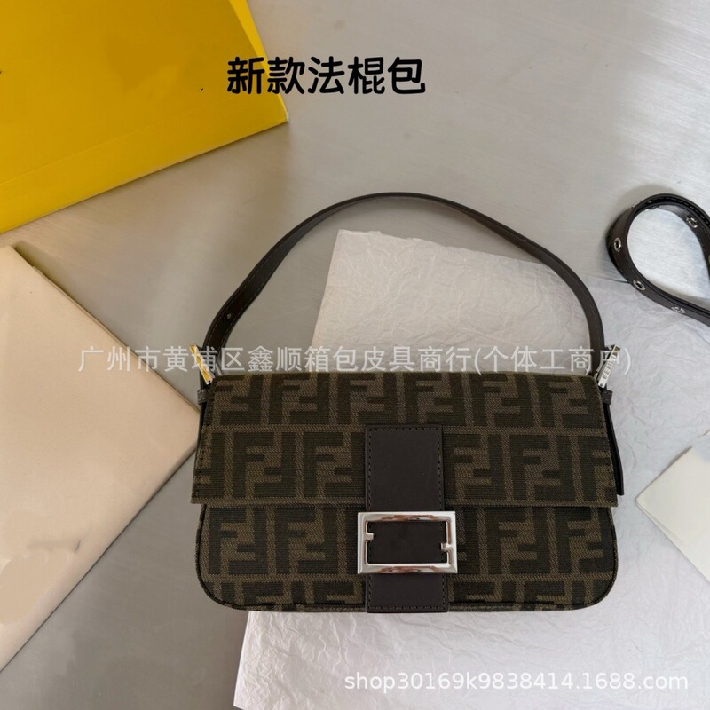 New cross-border foreign trade baguette bag Fendi single shoulder crossbody monogram bag New cross-border foreign trade baguette bag Fendi single shoulder crossbody monogram bag