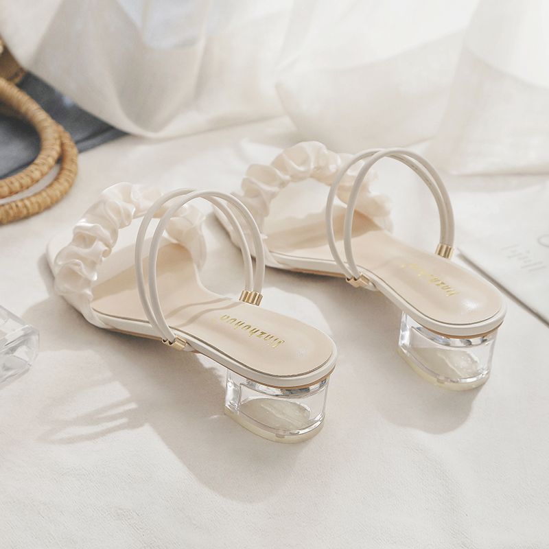 Summer universal fashionable romantic and delicate sandals