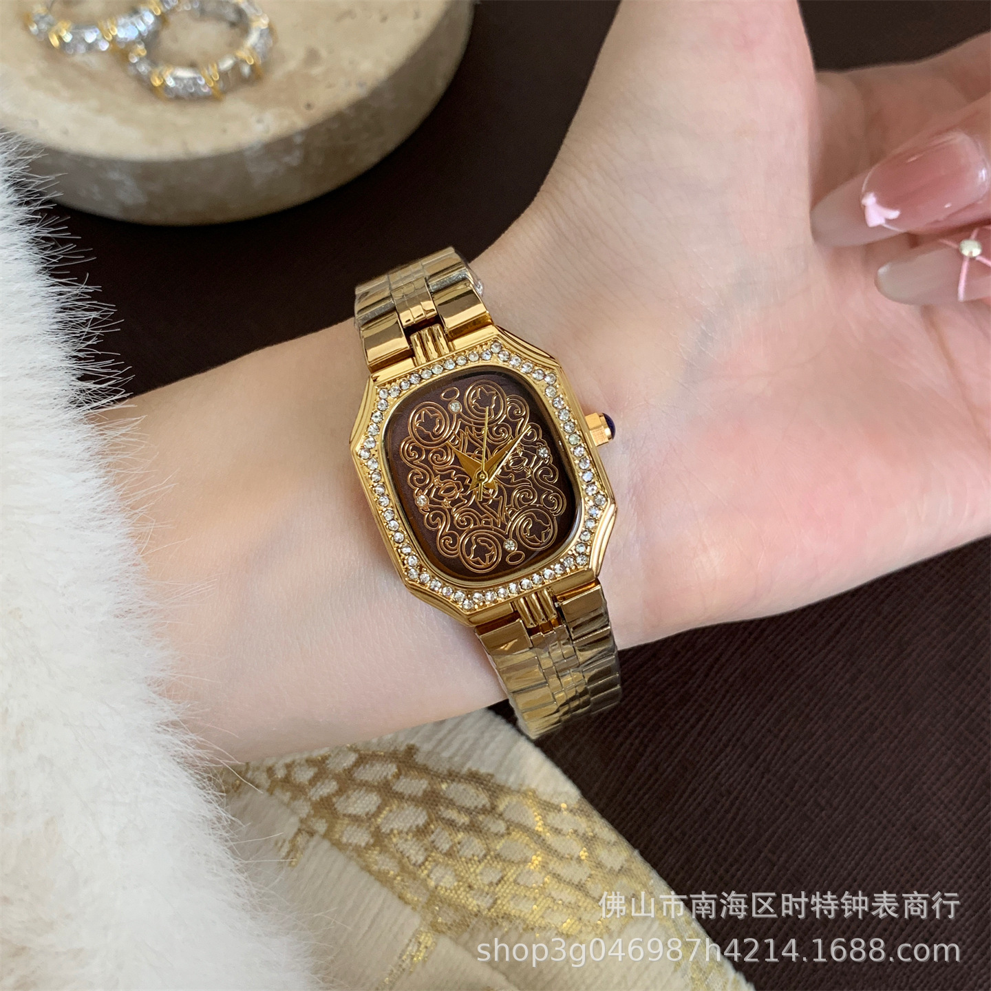 Ieke Live Broadcast New Second-Hand Extreme Pattern Dial Watch Women's Vintage Accessible Luxury High-End Women's Watch