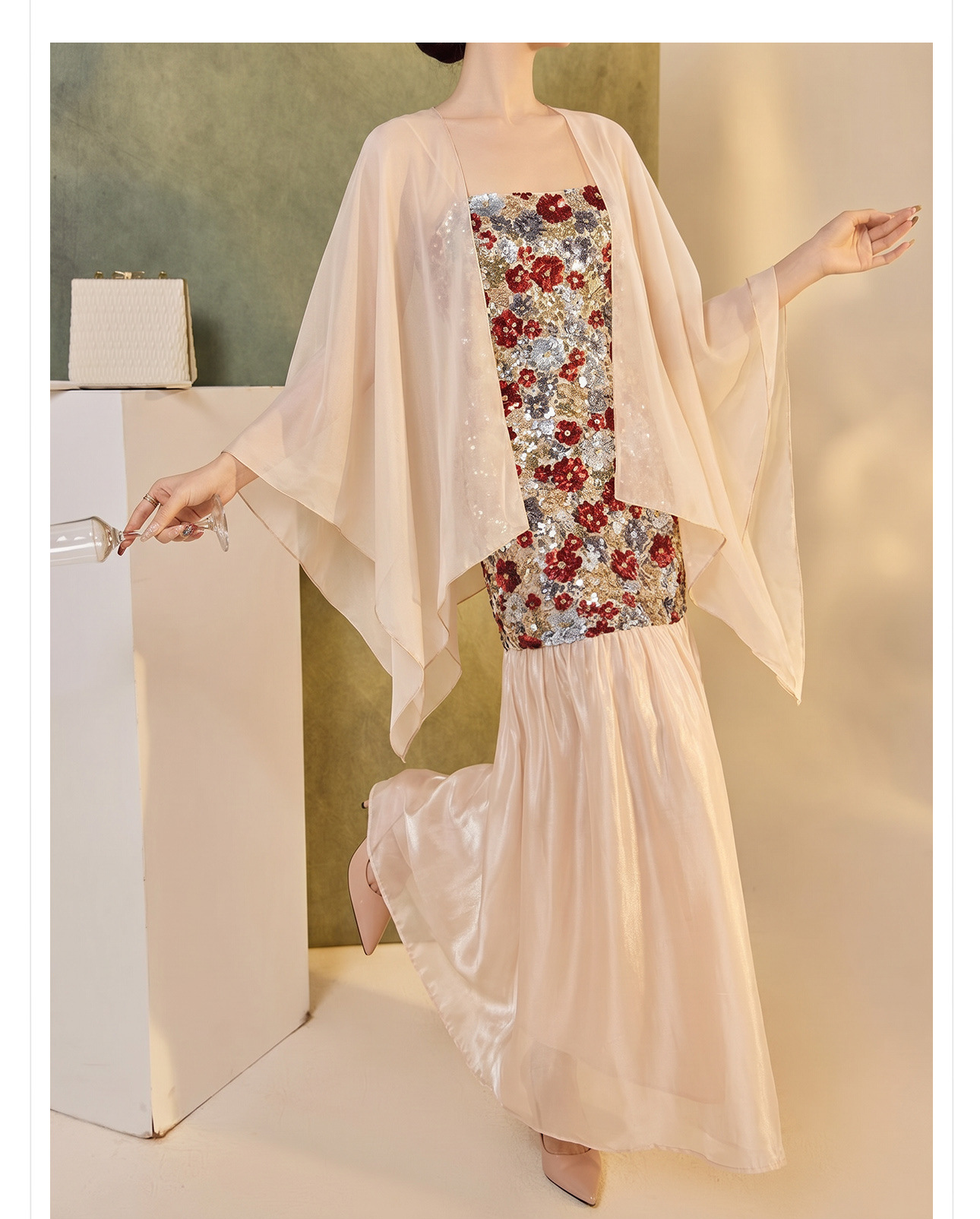 Bộ váy đầm dây thêu ren kết hợp áo khoác cardigan phong cách Trung Hoa mùa hè — Trang chủ, bộ đồ, đầm dây chi tiết 14