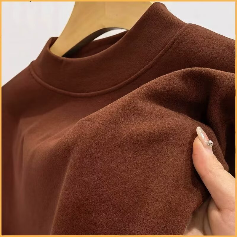 솔리드 컬러 저먼 벨벳 하프 터틀넥 긴소매 다크 브라운