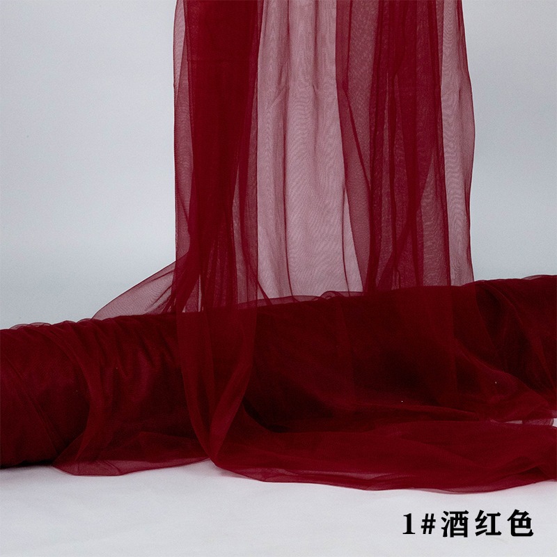 Celebración de la boda el techo de gasa de niebla de hadas suizas está dispuesto con cortina de organza, el respaldo de la silla, la escalera de gasa, la decoración de la red, el gasa suave, el gasa de color de la atmósfera. image 7
