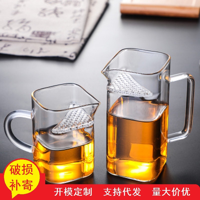 Fábrica al por mayor de filtro de media luna cuadrada taza de té dispensador de té de vidrio borosilicato leche desayuno taza de jugo