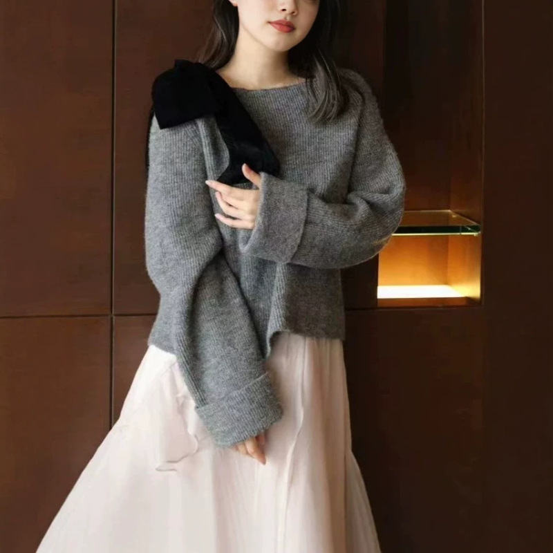 【Yibai】 Japanese-Style Velvet Detachable Large Bow Short Solid Color Sweater 601