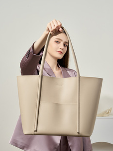 Leather capacious summer handheld one-shoulder bag, genuine leather