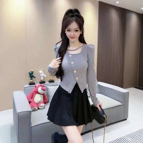 Age-reducing chic hot girl square collar irregular short top for women autumn bubble sleeves knitted inner and outer base shirt