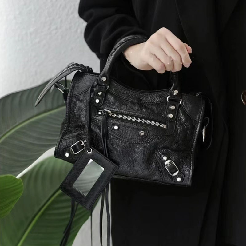 25 New B Home Le City Women's Bag Motorcycle Bag Cool Hot Girl Retro Rivet Bag Oil Wax Leather Hand-Held Crossbody Bag