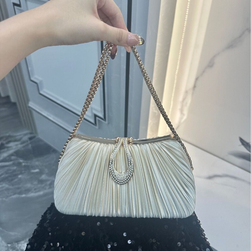 Cross-Border European and American Pleated Elegant Cheongsam Banquet Bridal Bag Simple Versatile Trendy Dinner Bag Solid Color Handbag