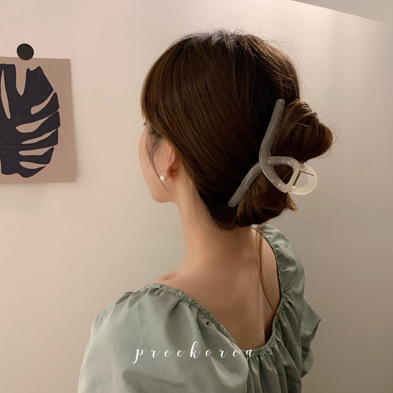 Clip de cabello de alta calidad para mujeres cabeza de plástico detrás de cabello de cabello de gran tamaño raspado de cabello de tiburón al por mayor image 4