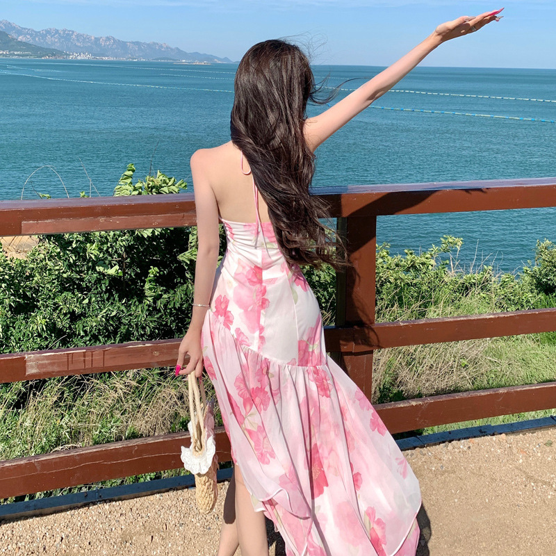 明星同款不规则印花挂脖连衣裙女夏收腰设计感海边度假吊带|undefined