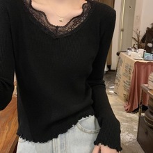 V领蕾丝拼接打底针织衫女2025秋冬新款内搭毛衣感低领上衣秋