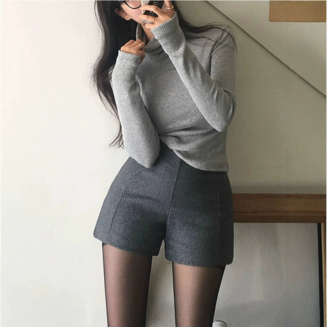 Серые шерстяные шорты для женщин, зима 2024, тонкие шерстяные ботинки в корейском стиле, закрывающие бедра, брюки три четверти с высокой талией