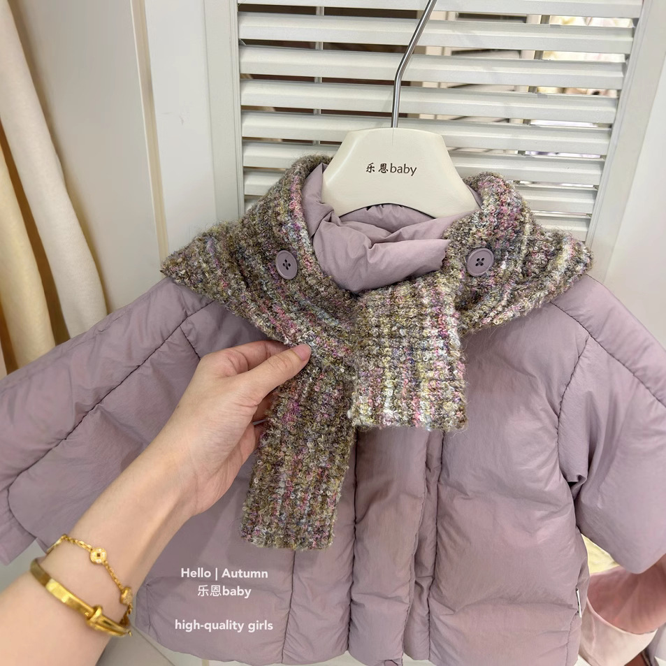 [Ropa infantil Leen] Niñas otoño y invierno nuevo abrigo de algodón púrpura + bufandas estilo extranjero chaqueta de algodón gruesa de moda