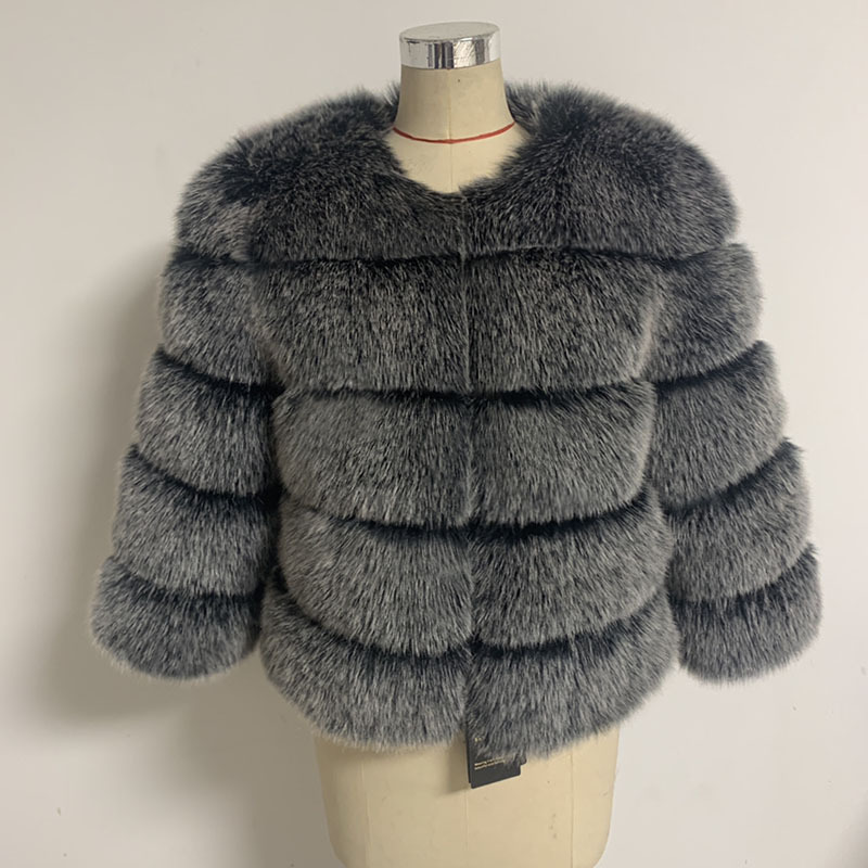 검은 다리 흰색